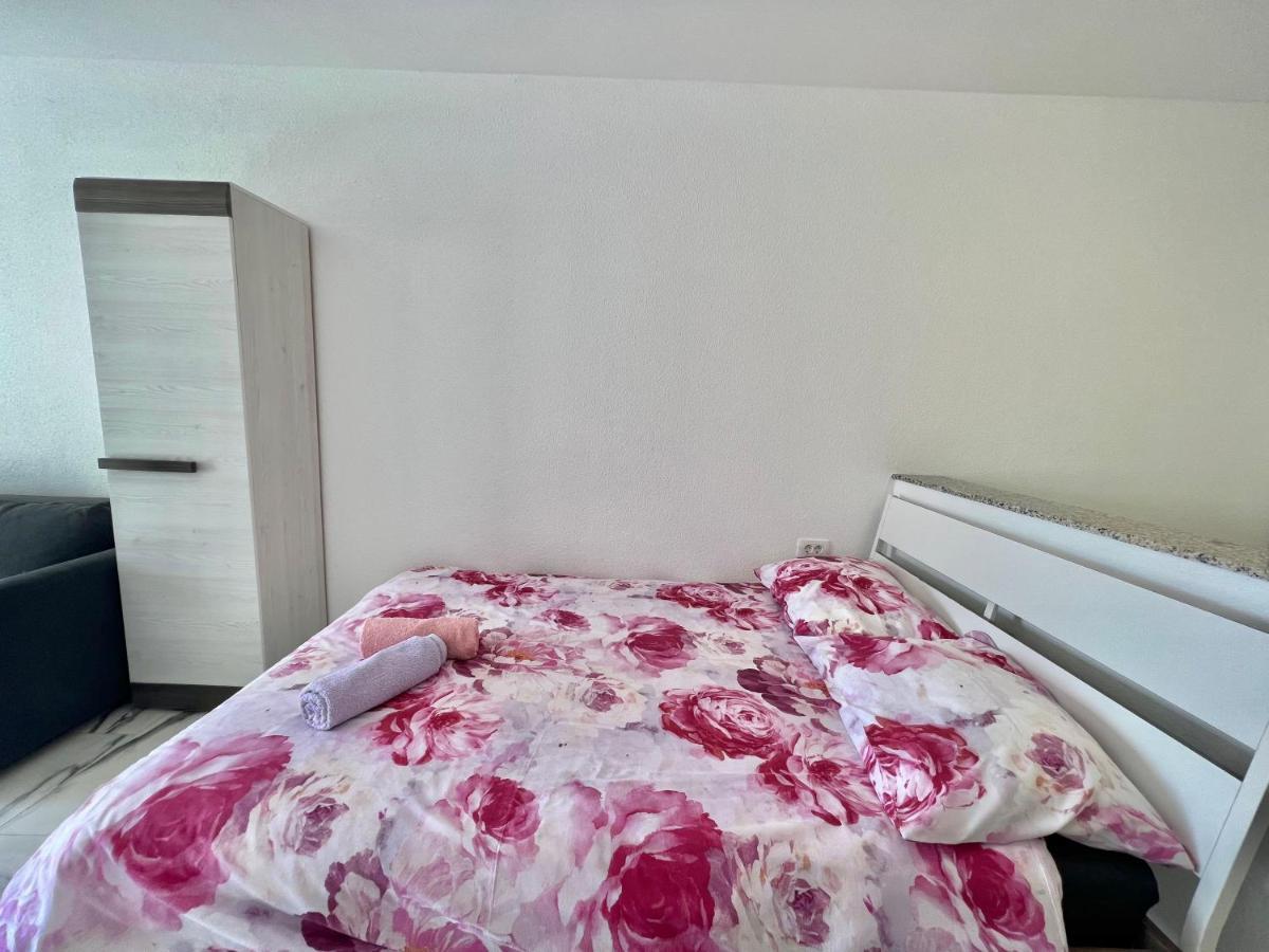 Apartmani Ana Dramalj Exterior photo