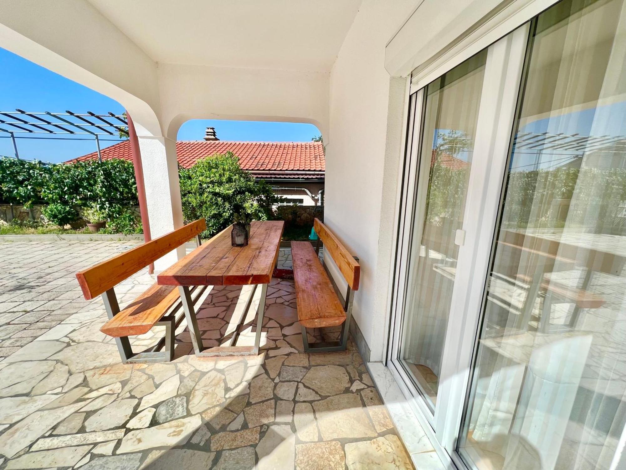 Apartmani Ana Dramalj Exterior photo